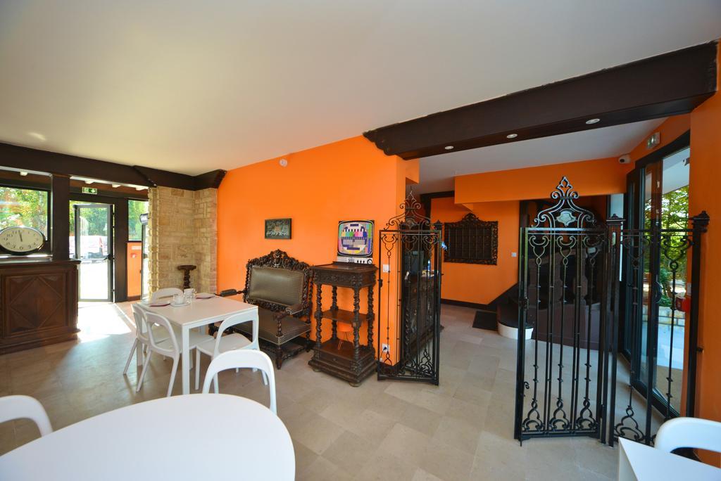 Logis - Hotel Restaurant La Mire Vierzon Dış mekan fotoğraf