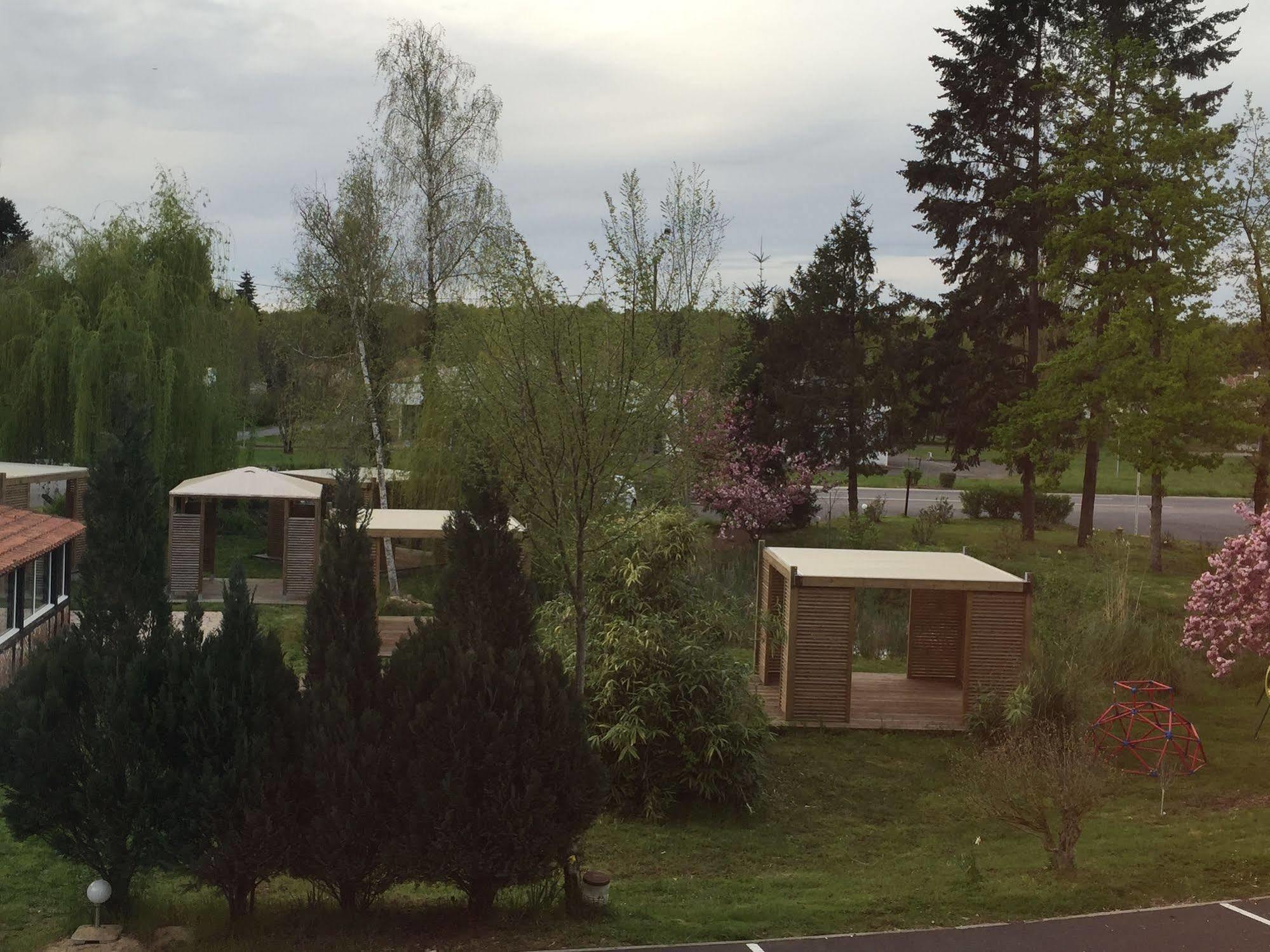 Logis - Hotel Restaurant La Mire Vierzon Dış mekan fotoğraf