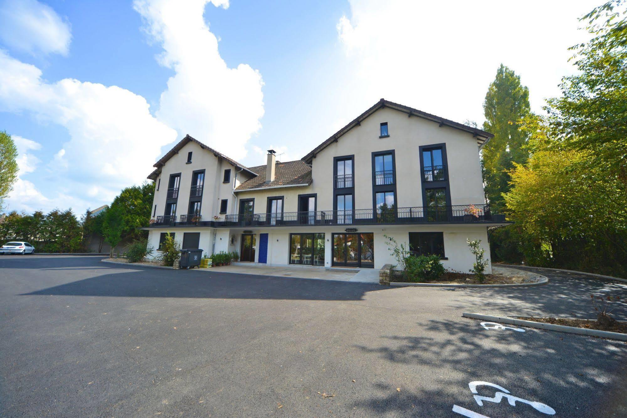 Logis - Hotel Restaurant La Mire Vierzon Dış mekan fotoğraf